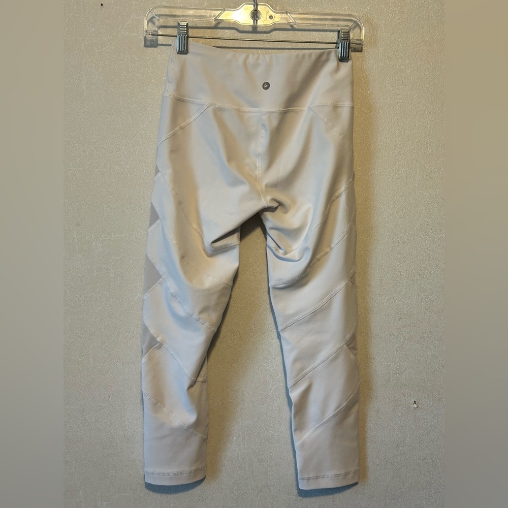 Reflex 90 Degree | White Activewear Leggings | Size XS - Picture 4 of 4